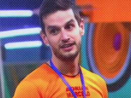 Adrián Marcelo se burla de la depresión en Televisión Nacional 17 | Casi Creativos Adrián Marcelo y la depresión